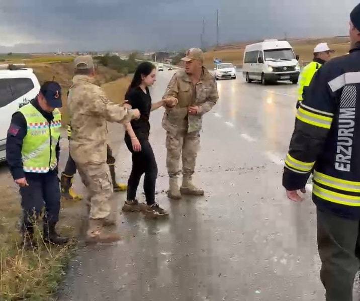 Üniversite kaydı yolunda anne ve babası ölen Dilay, kazadan nasıl kurtulduğunu anlattı 5